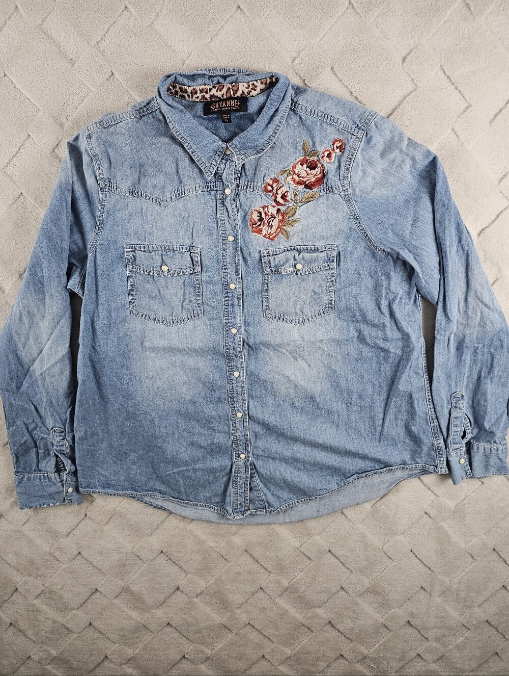 Shyanne Pearl Snap Top Womens Extra Large Floral Embroidered Western Rodeo
